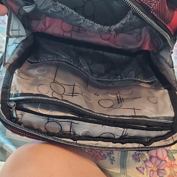 Lug Ranger Crossbody - Picture 6 of 8